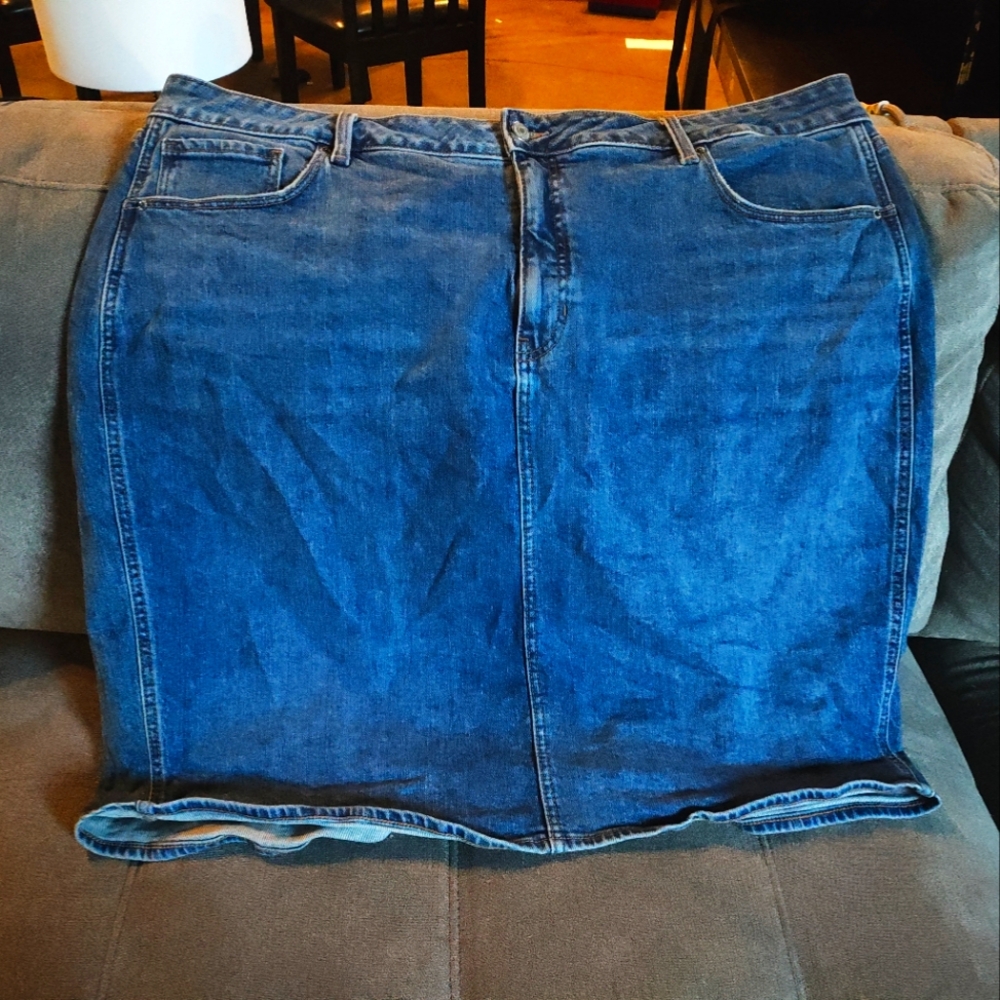 Old Navy Mid Denim Skirt
